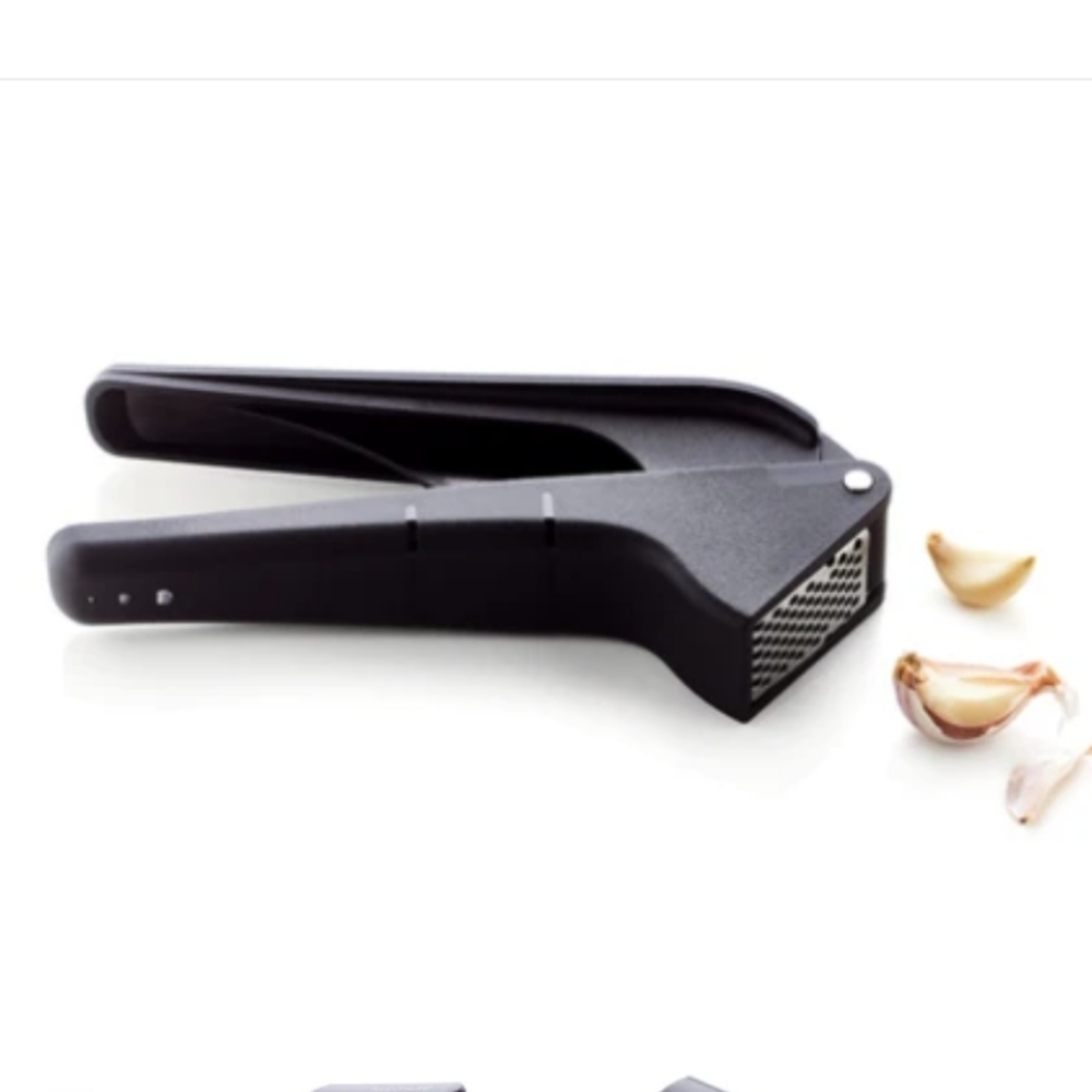 Tupperware Garlic Press New